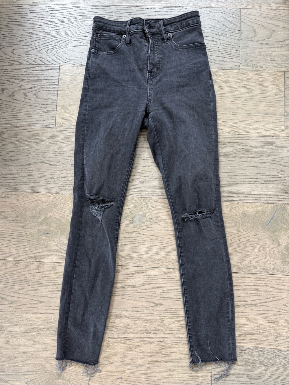Madewell Curvy High Rise Skinny Jeans Size 26 Black Distressed